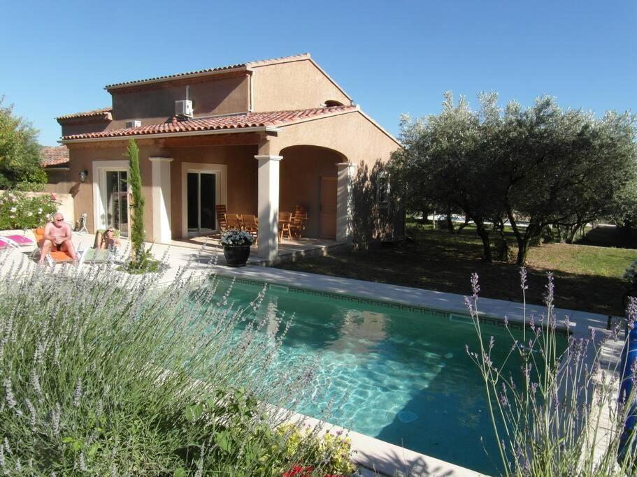 Gites En B&B Le Clos De La Cerise ชาโตเนิฟ-ดู-ปาป ภายนอก รูปภาพ